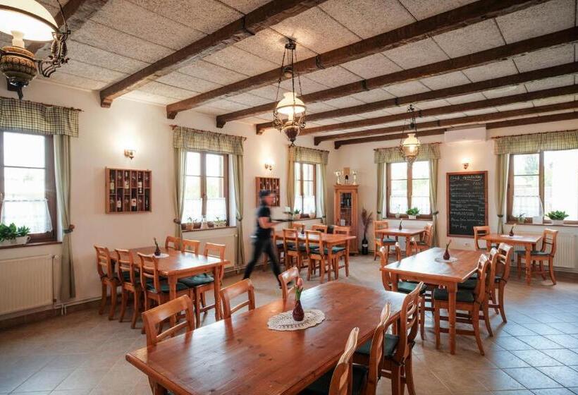 فندق Diófa Panzió