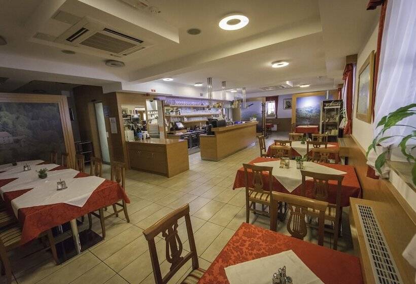 هتل Domačija Vodnik & Apartments