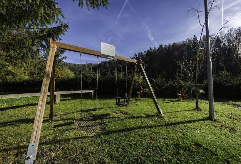 هتل Domačija Vodnik & Apartments