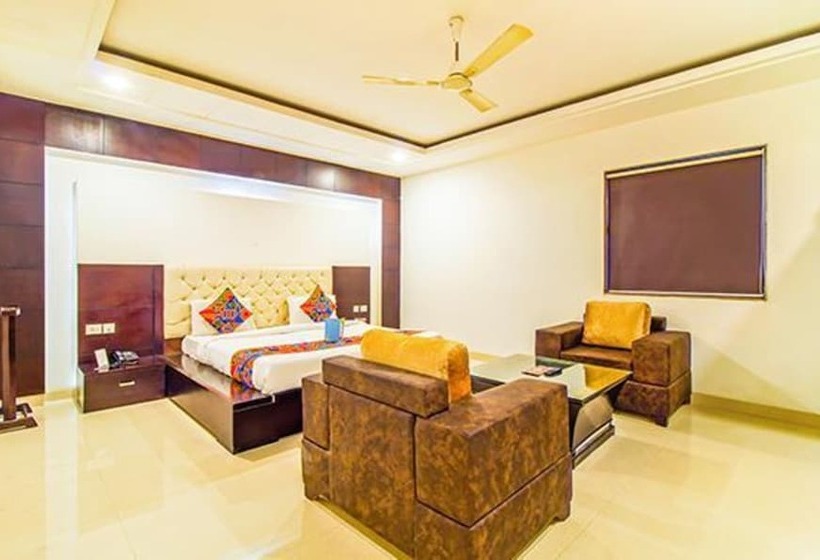 Fabhotel Transit Delhi Airport