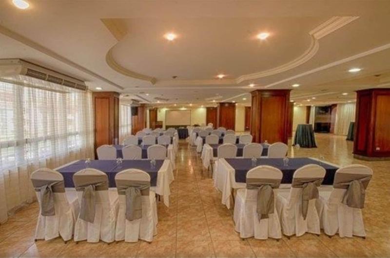 هتل Florencia Plaza