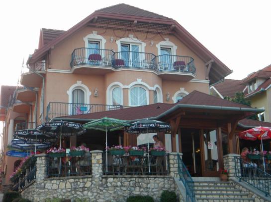 Отель Fonix Panzio