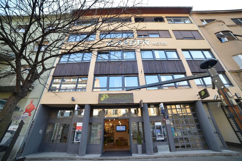 בית מלון כפרי Garden