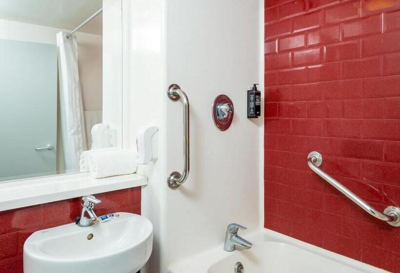 فندق Go2 Portishead Marina