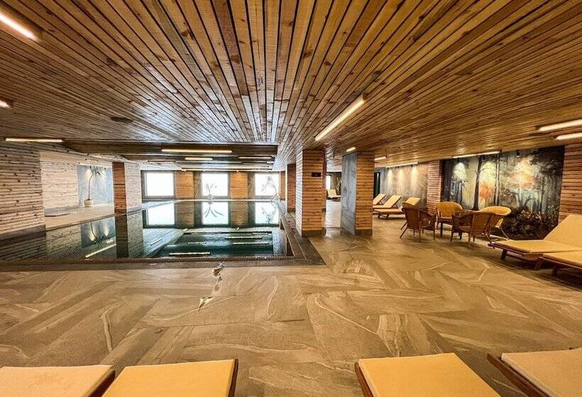 Отель Grand Kartal