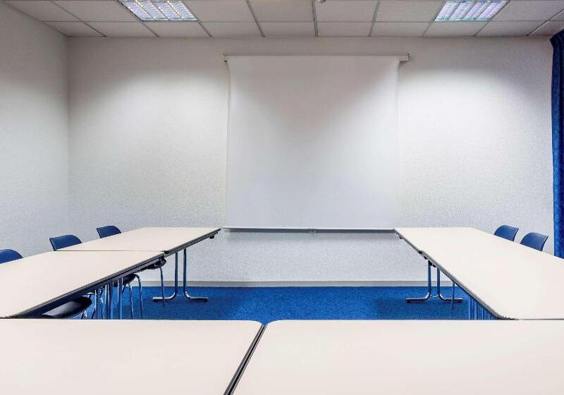 Greet Hotel Evreux Centre   Route De Normandie By Accor