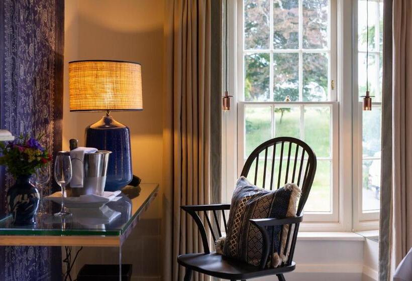 ホテル Grove Of Narberth