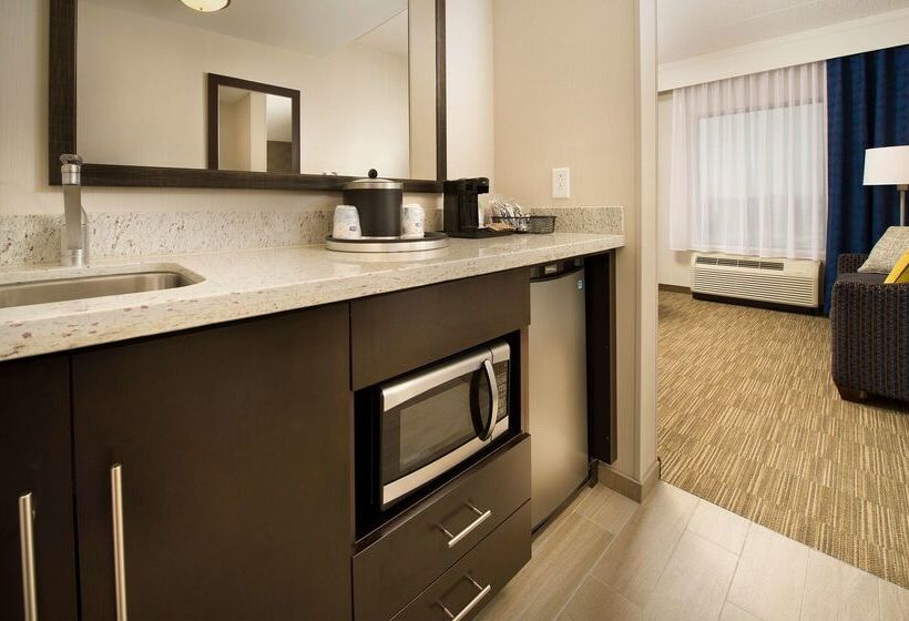 فندق Hampton Inn & Suites Baltimore/woodlawn