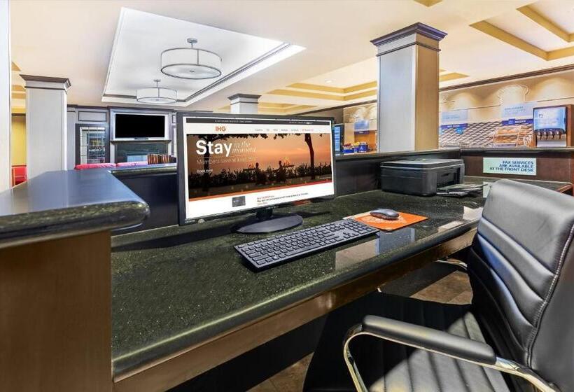 호텔 Holiday Inn Express & Suites Floresville By Ihg