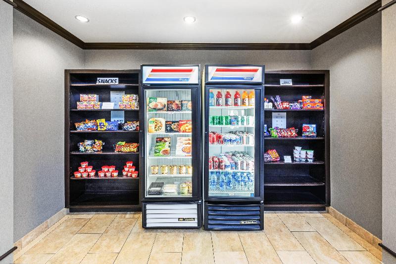 בית מלון כפרי Holiday Inn Express & Suites Floresville By Ihg