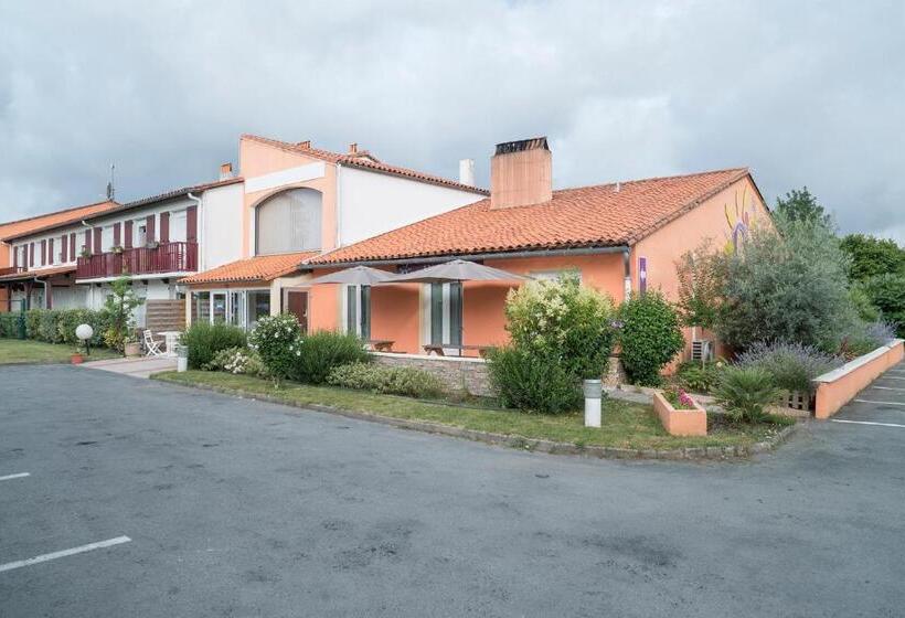 ホテル Hôtel O'nice Saintes