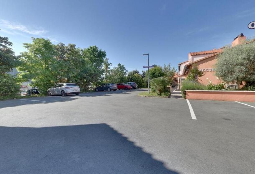 ホテル Hôtel O'nice Saintes