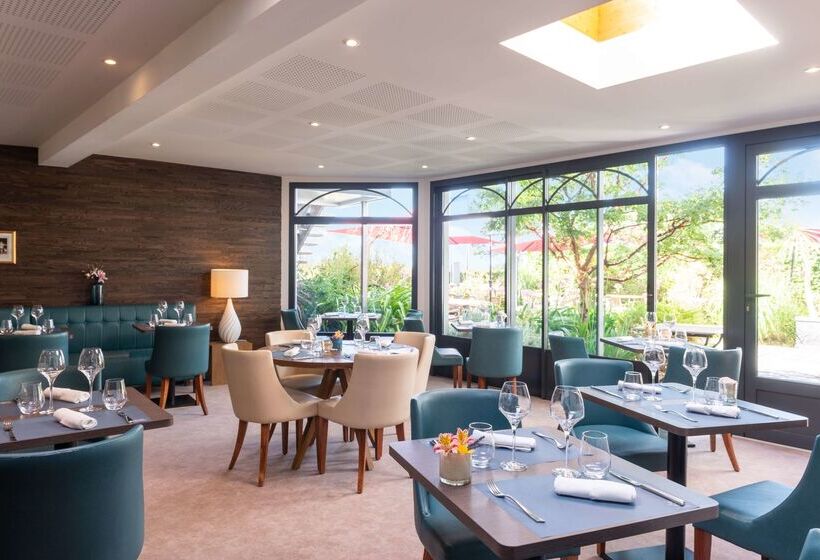 Отель Hôtel Traiteur Les Ormes, The Originals Relais