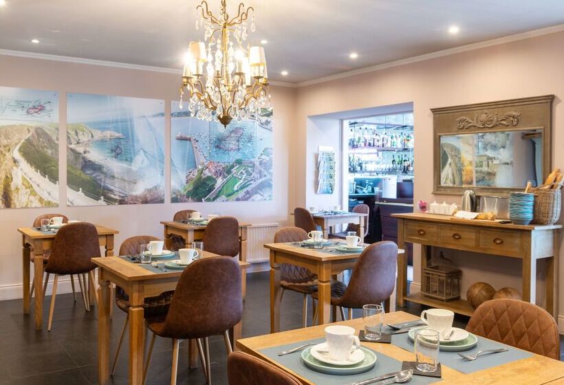 Отель Hôtel Traiteur Les Ormes, The Originals Relais