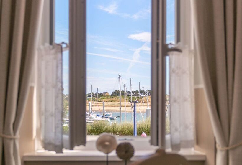 Отель Hôtel Traiteur Les Ormes, The Originals Relais