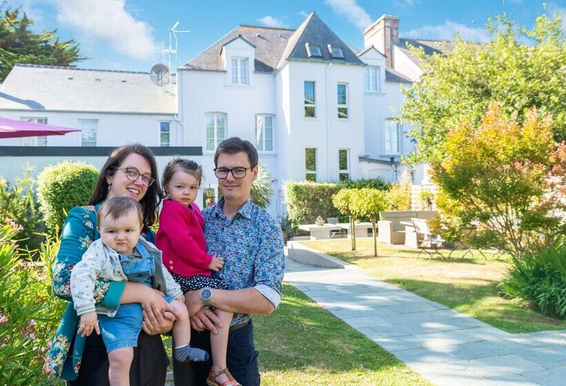 Отель Hôtel Traiteur Les Ormes, The Originals Relais