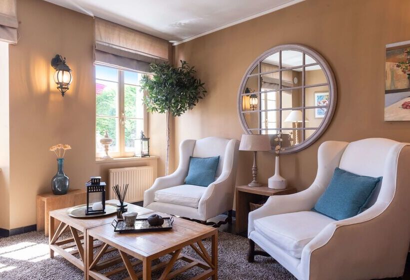 Отель Hôtel Traiteur Les Ormes, The Originals Relais