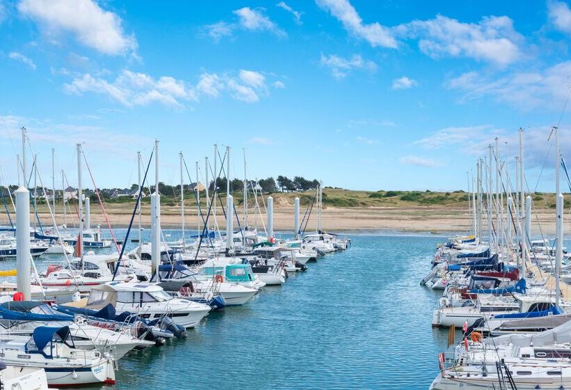 Отель Hôtel Traiteur Les Ormes, The Originals Relais