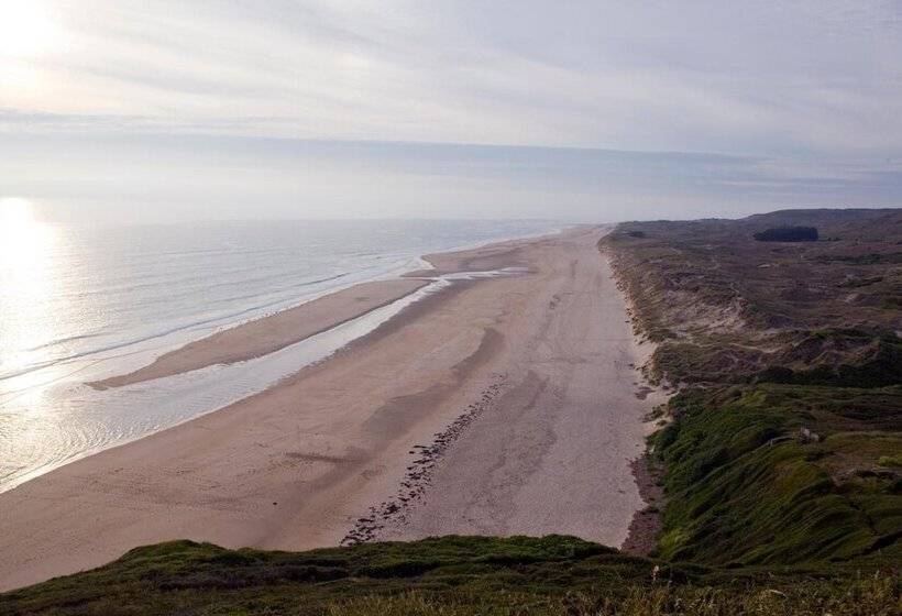 Отель Hôtel Traiteur Les Ormes, The Originals Relais