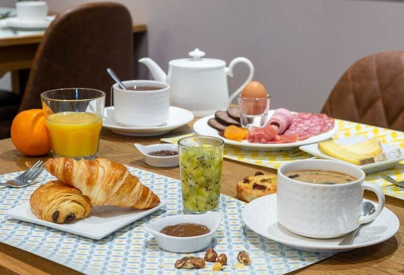 Отель Hôtel Traiteur Les Ormes, The Originals Relais