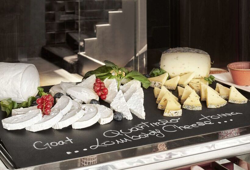 هتل Hyatt Centric Milan Centrale