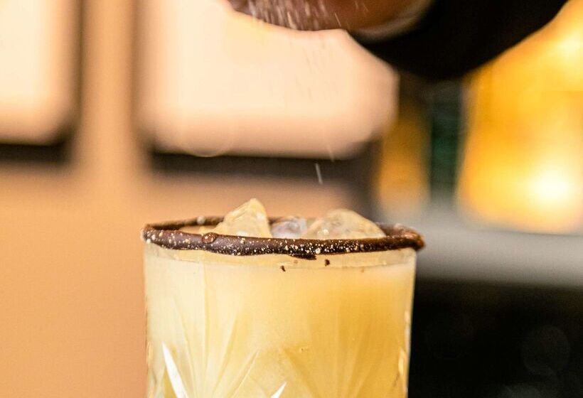 هتل Hyatt Centric Milan Centrale