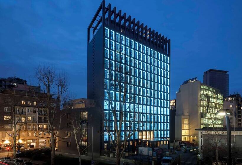 هتل Hyatt Centric Milan Centrale