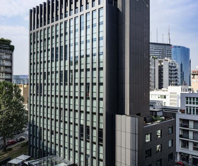 هتل Hyatt Centric Milan Centrale