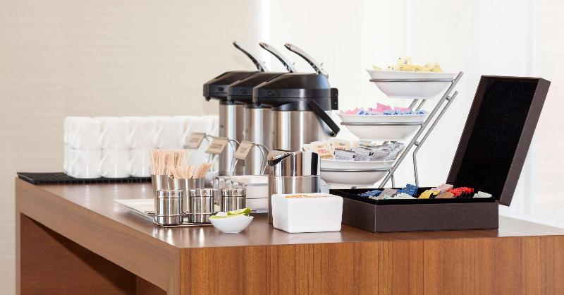 Отель Courtyard By Marriott La Paz Baja California Sur