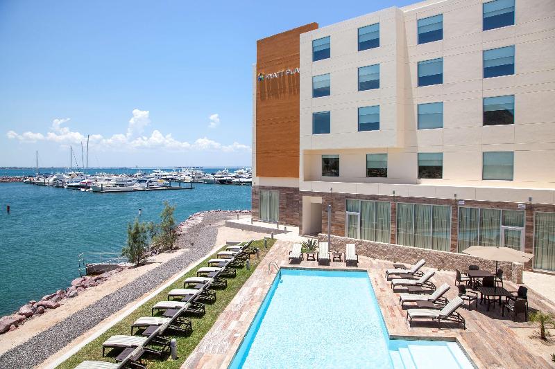 Отель Courtyard By Marriott La Paz Baja California Sur