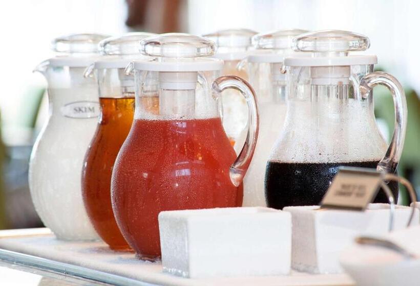 Отель Courtyard By Marriott La Paz Baja California Sur