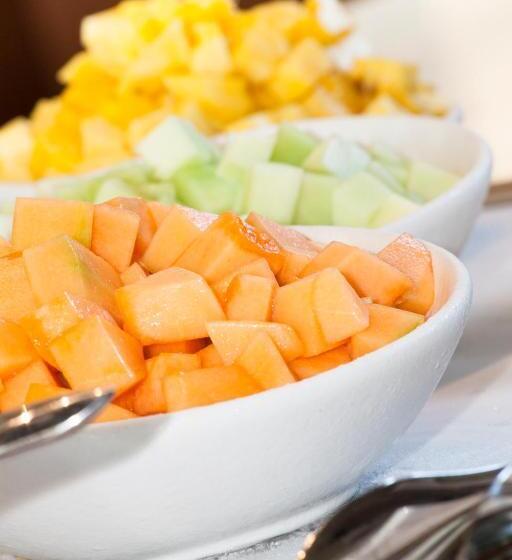 Отель Courtyard By Marriott La Paz Baja California Sur