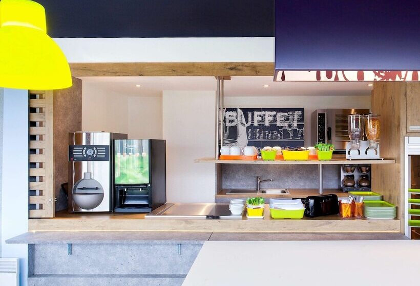 בית מלון כפרי Ibis Budget Clermontferrand Nord Riom