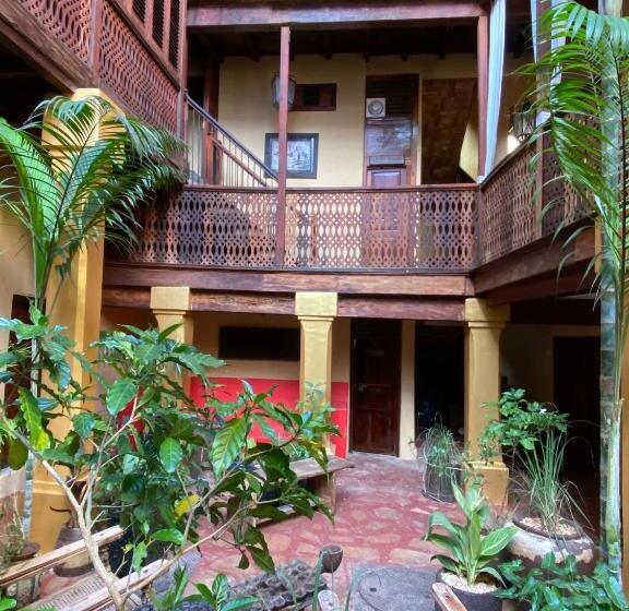 هتل Jafferji House