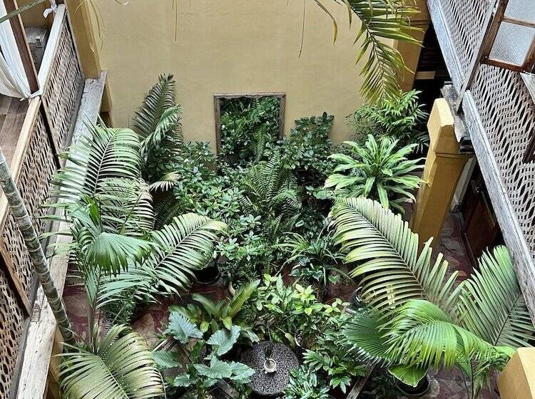 هتل Jafferji House