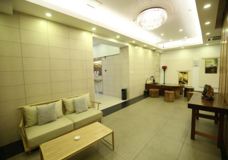 Otel Ji  Shanghai Jing An Temple