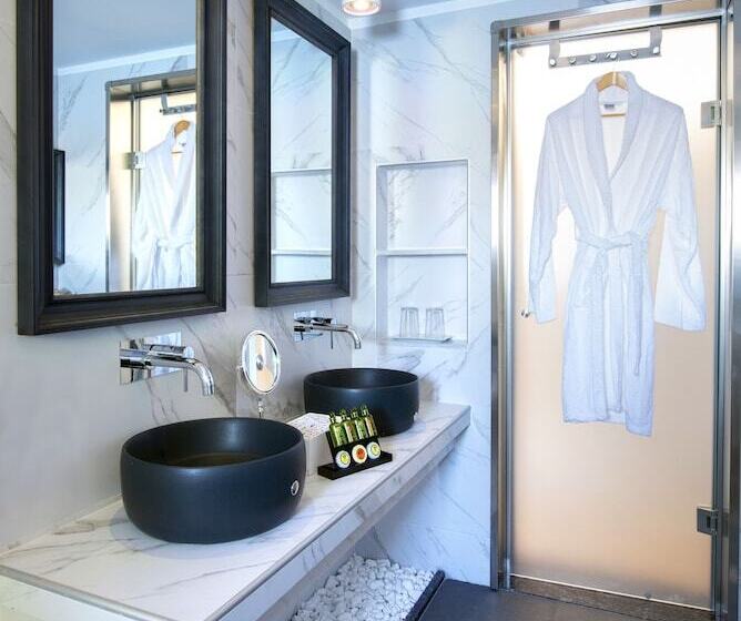 בית מלון כפרי Karalis Beach