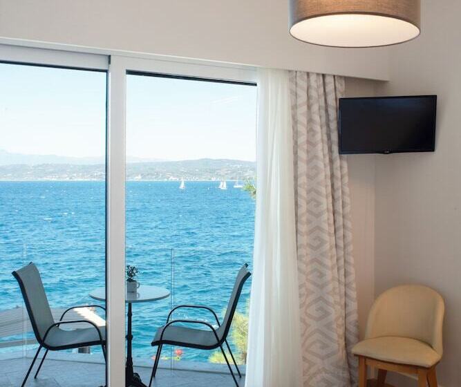 בית מלון כפרי Karalis Beach