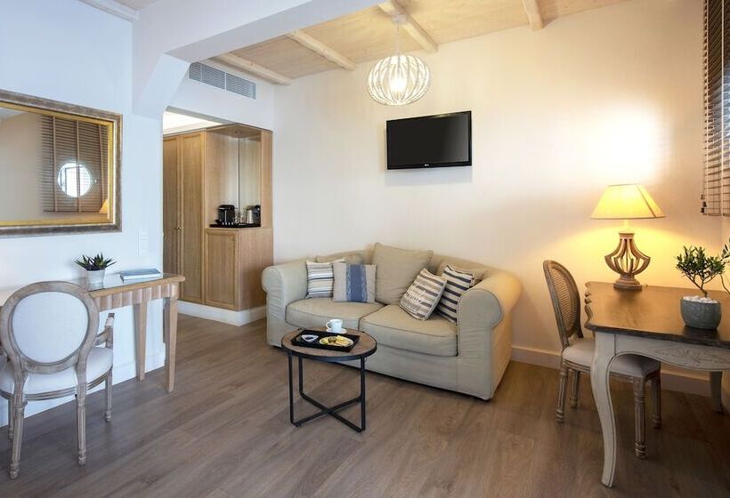 בית מלון כפרי Karalis Beach