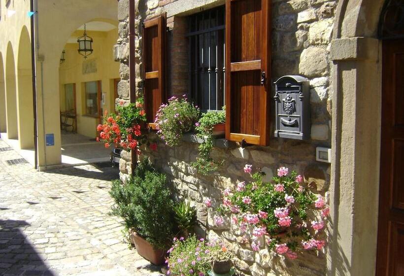 هتل La Rocca Dei Malatesta