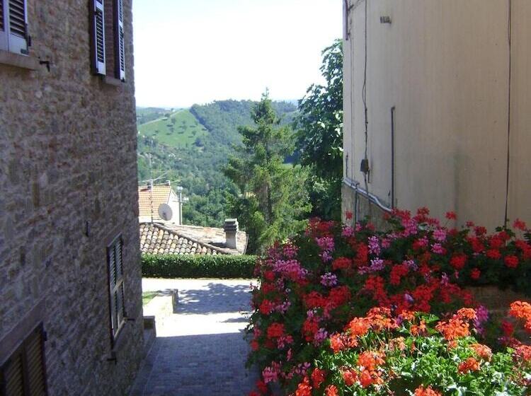 هتل La Rocca Dei Malatesta