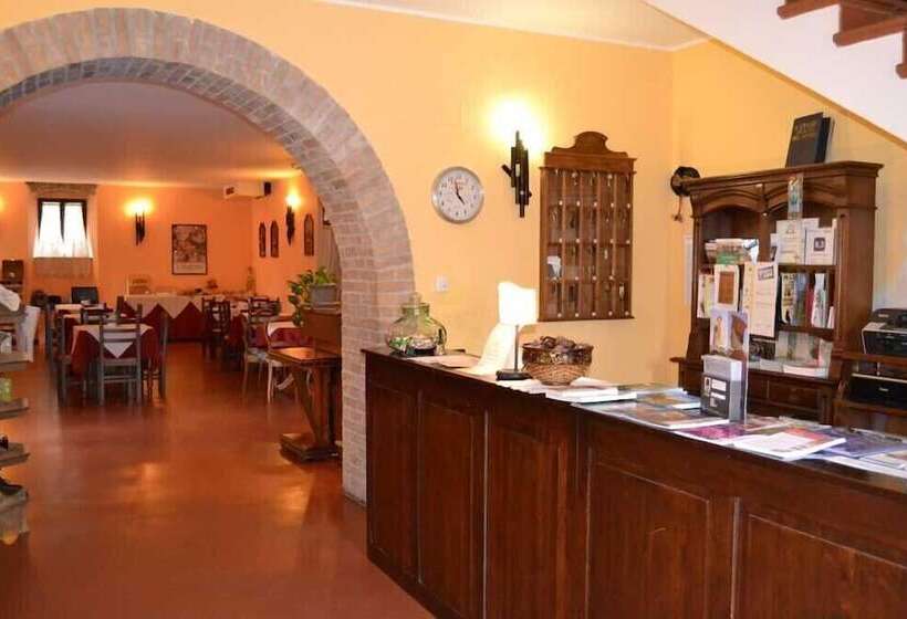 هتل La Rocca Dei Malatesta