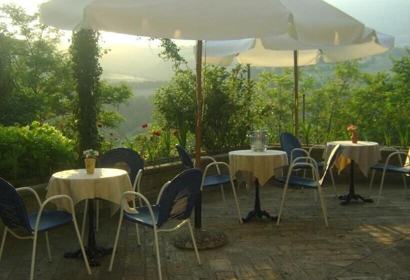 هتل La Rocca Dei Malatesta