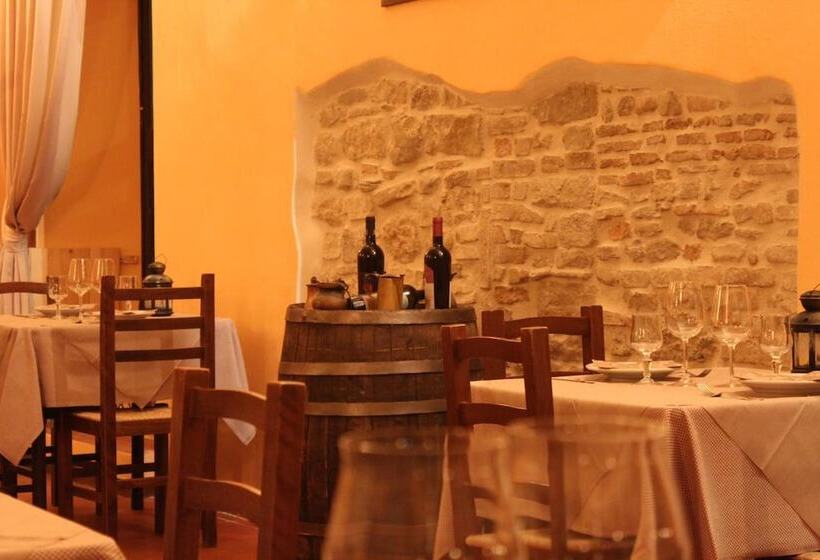 هتل La Rocca Dei Malatesta