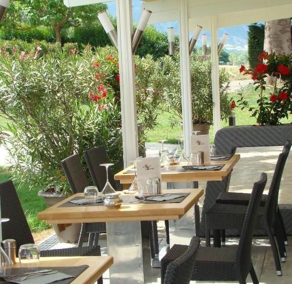 בית מלון כפרי Le Mas D'estello