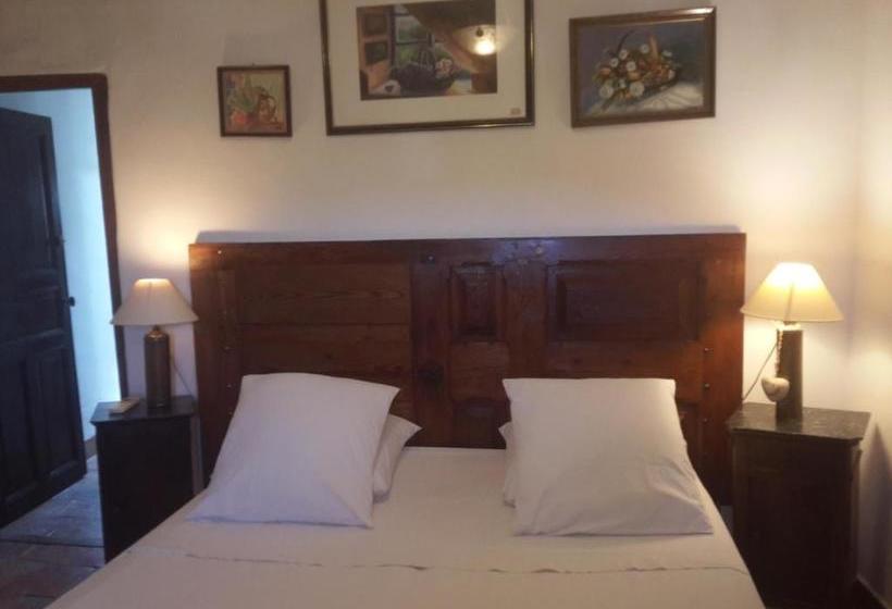 호텔 Chambre Et Gite Le Roc Sur L Orbieu