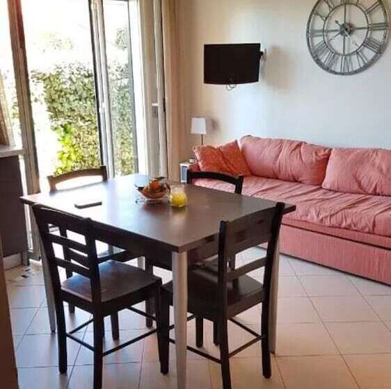 ホテル Les Terrasses De Lozari