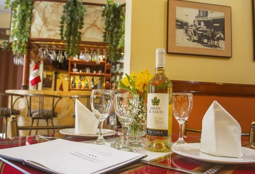 Отель Manhattan Inn Airport