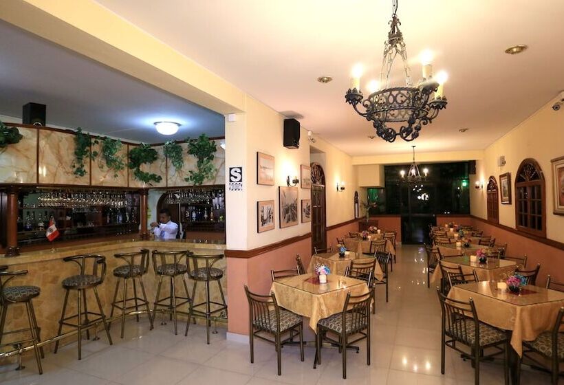 Отель Manhattan Inn Airport