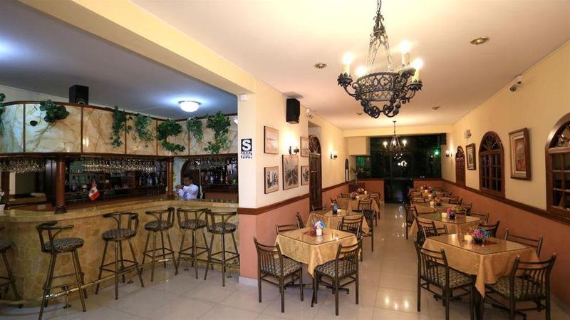 Отель Manhattan Inn Airport